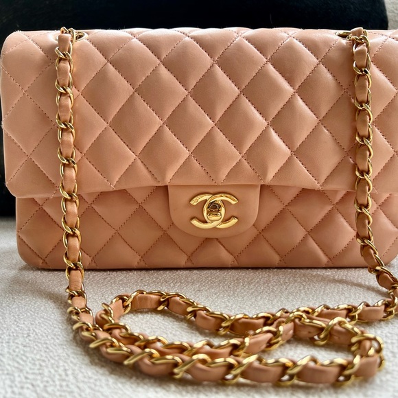 Chanel Peach Beige Lambskin Medium Classic Double Flap 24k gold HW - Picture 2 of 16